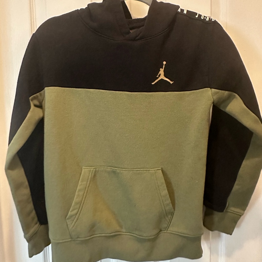 4 Size L 12/13 kids hoodies. Converse Jordan, Champion, & Puma.